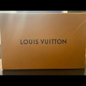 Louis Vuitton Petit Sac Plat